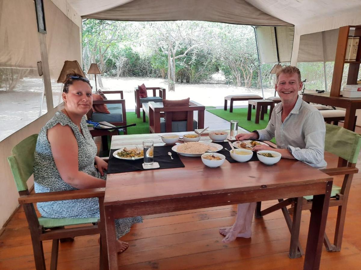 Yala Hotel Lion -Air Conditioned High Luxury Safari Camp 外观 照片