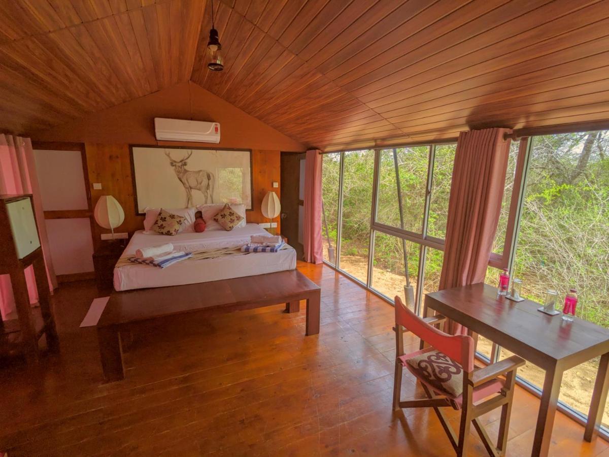 Yala Hotel Lion -Air Conditioned High Luxury Safari Camp 外观 照片