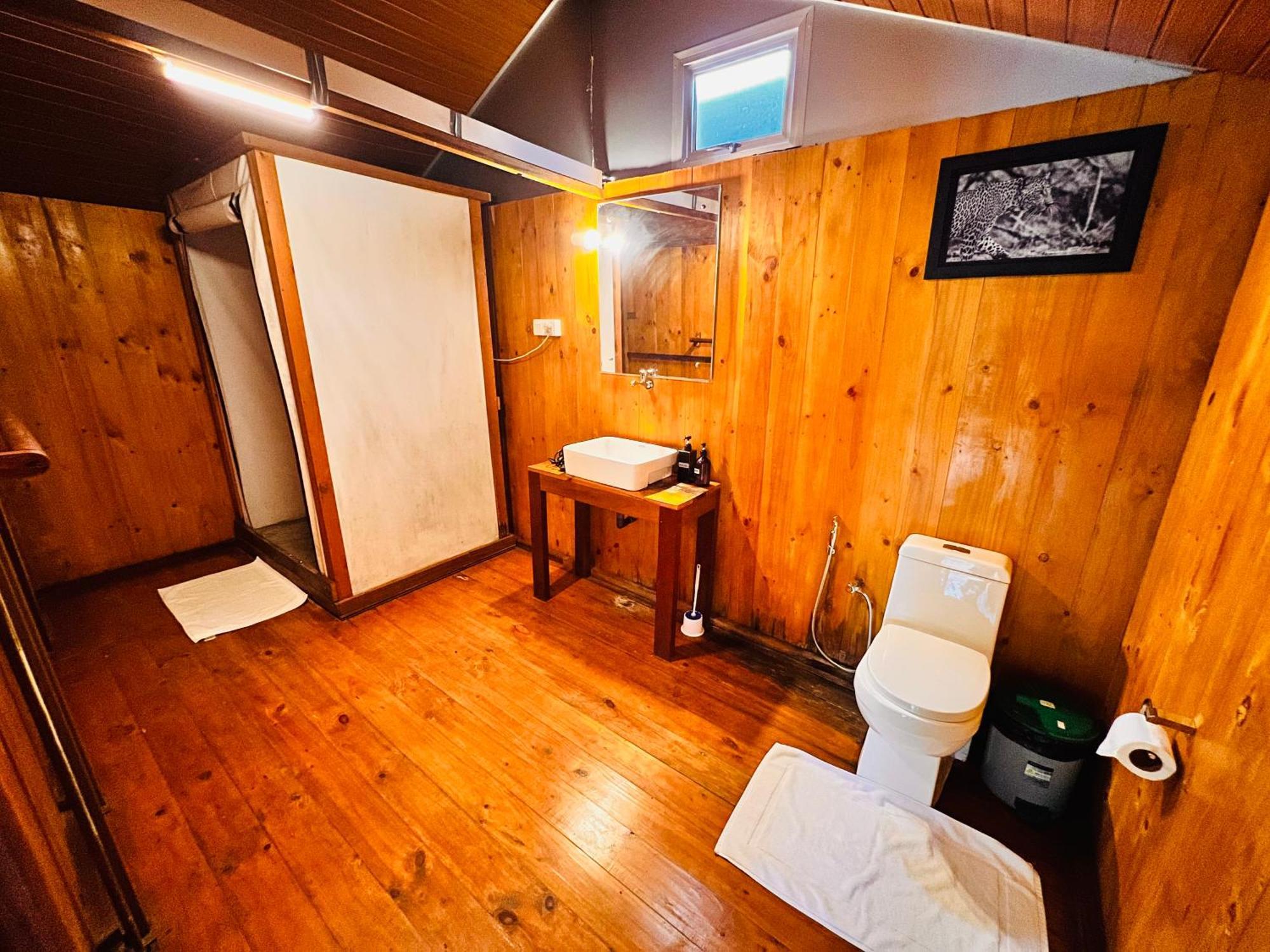 Yala Hotel Lion -Air Conditioned High Luxury Safari Camp 外观 照片