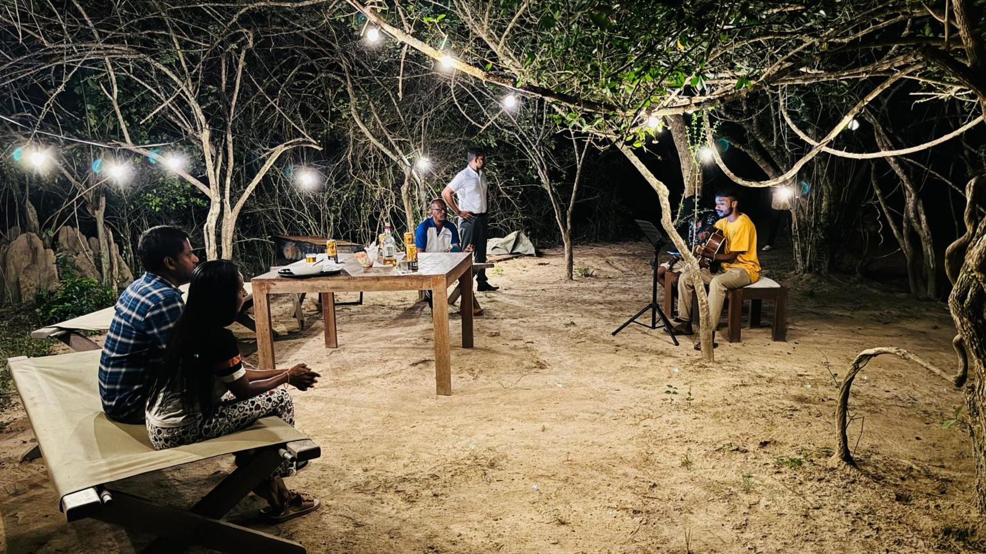 Yala Hotel Lion -Air Conditioned High Luxury Safari Camp 外观 照片